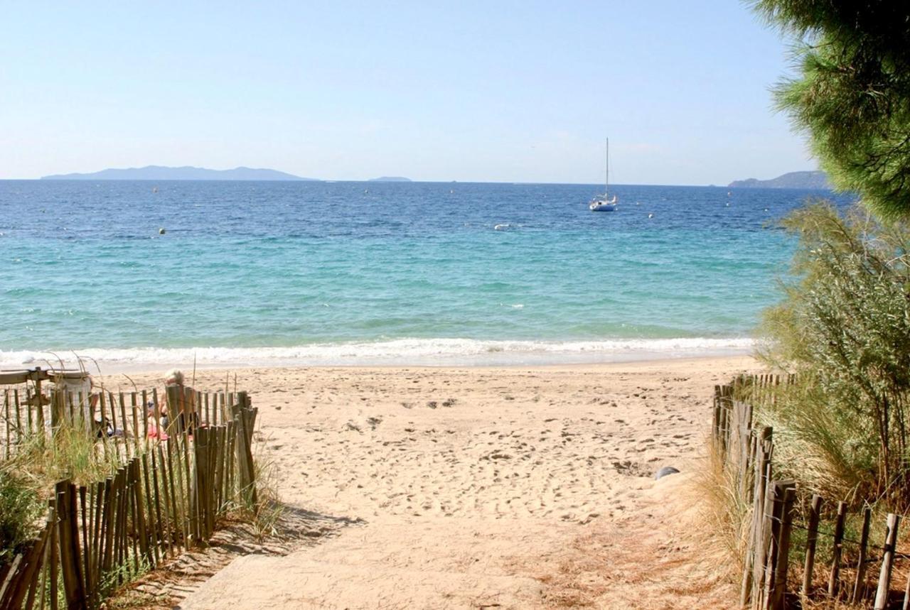 Appartement les pieds dans l'eau à Cavalière  Le Lavandou Esterno foto